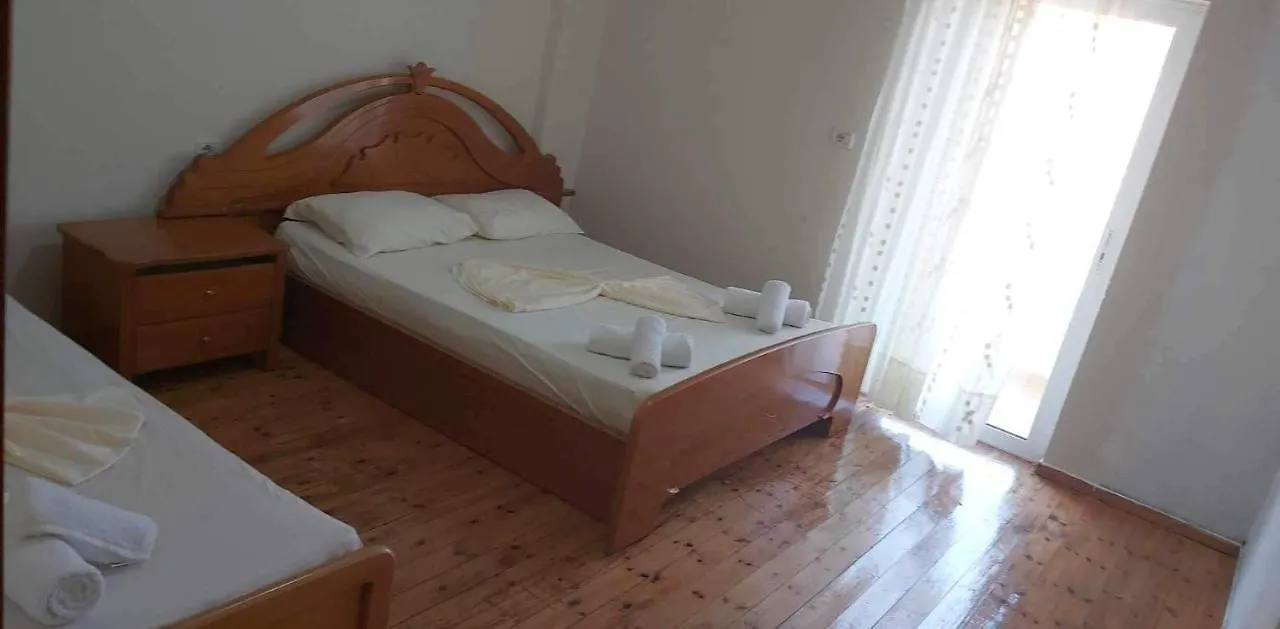 White Panorama Apartment Sarandë